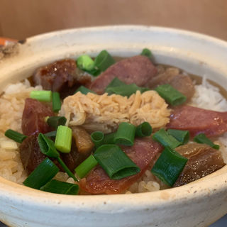 腸詰め干し肉貝柱釜飯(南粤美食)