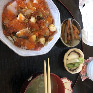 海鮮バラ寿司どんな(ダイニング四季味)