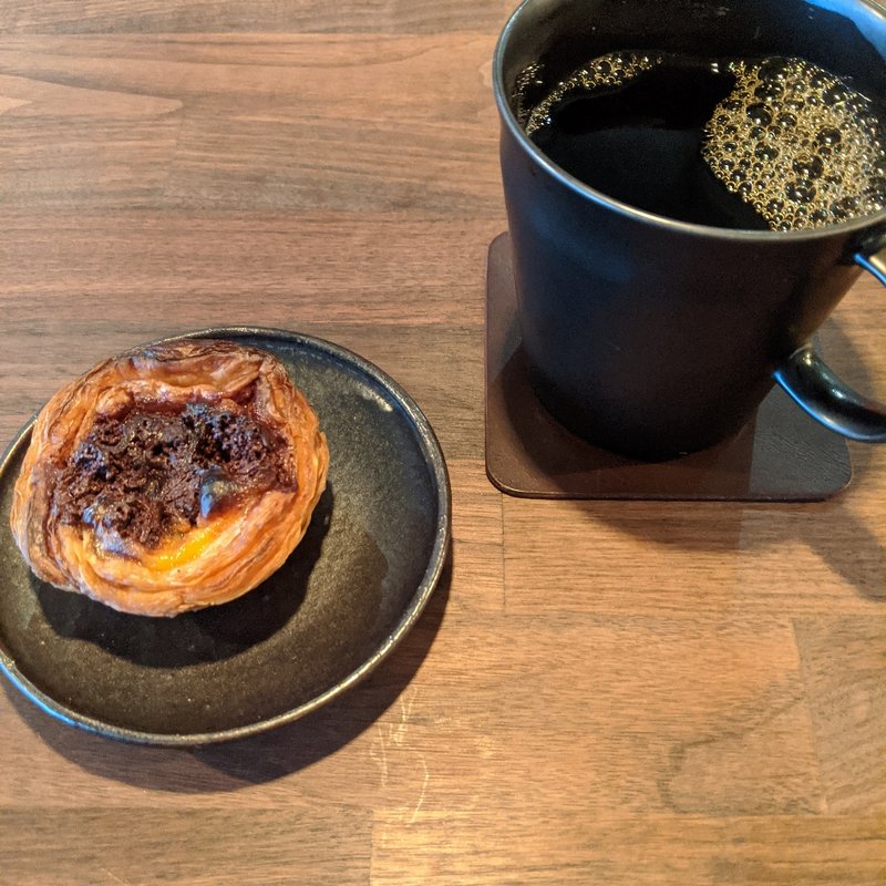 ダークコーヒーとカカオエッグタルト(Beasty Coffee [cafe laboratory])