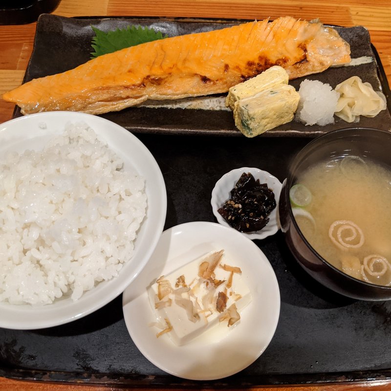 鮭ハラス定食(居酒屋 武蔵)