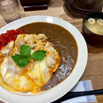 親子丼カレー(鶏陣 ビーンズ武蔵浦和店)