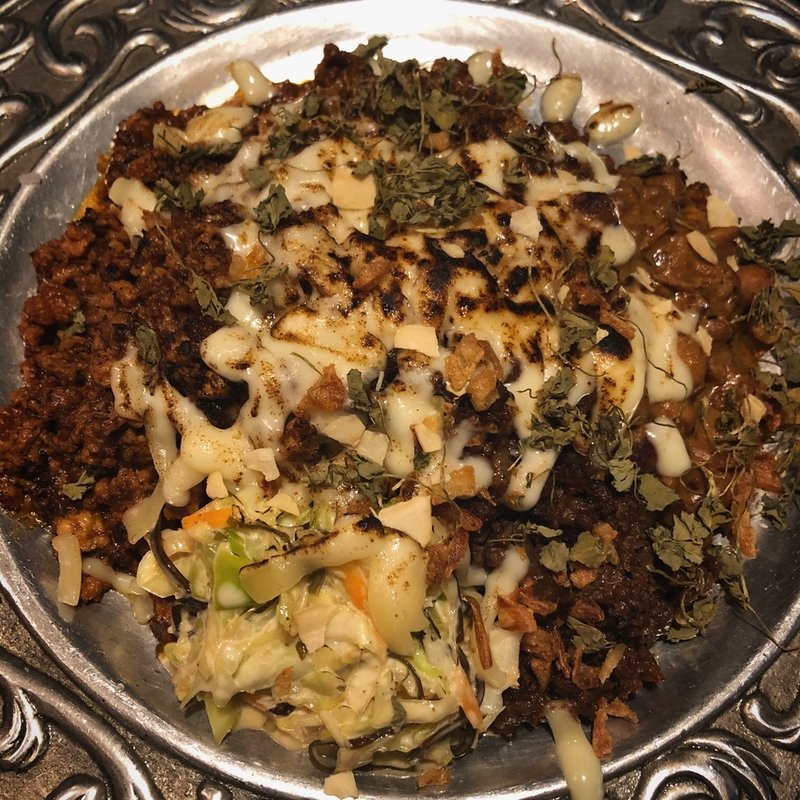 不死鳥 ミルクあさりダル ポリヤルとマトンキーマと炙りチーズトッピング(アマゾネスブッチャー)