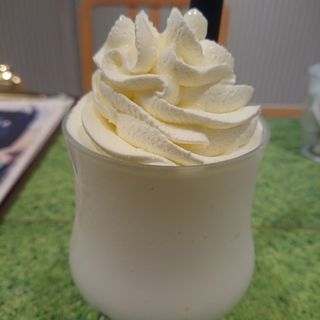 生クリームシェイク(生クリーム専門店 milk  cafe なんばウォーク店)
