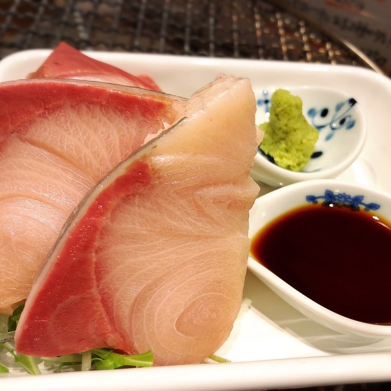 ぶりのお刺身(酒場てづか)