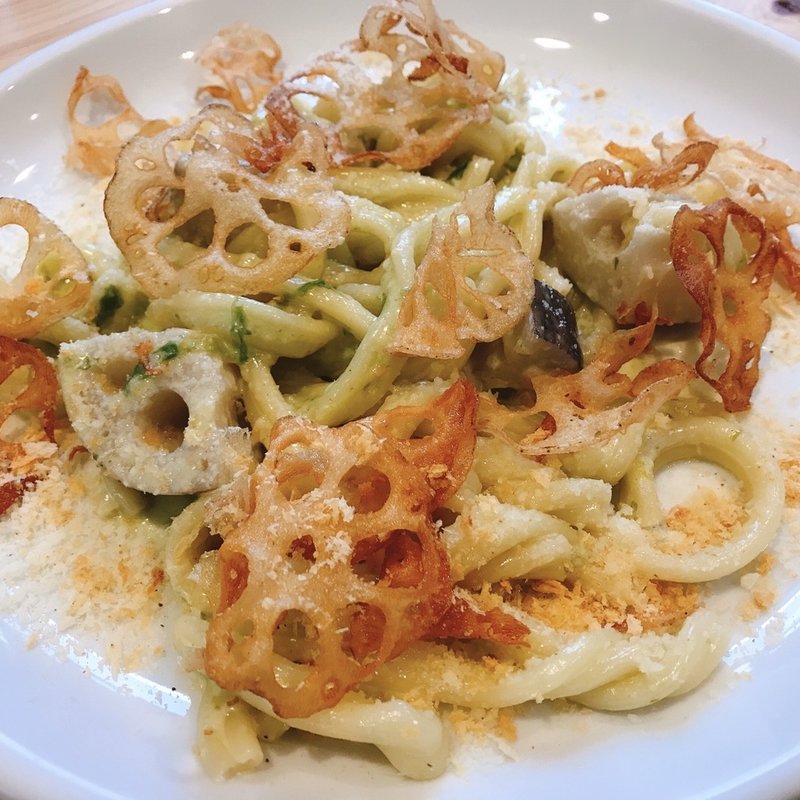 宮本三兄弟のシャキシャキれんこんと岩海苔andジェノベーゼクリーム(GRASSA)