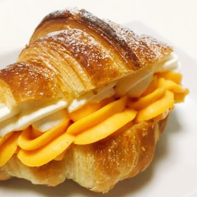 クロワッサン ア・ラ・クレーム(ルート271 梅田本店)