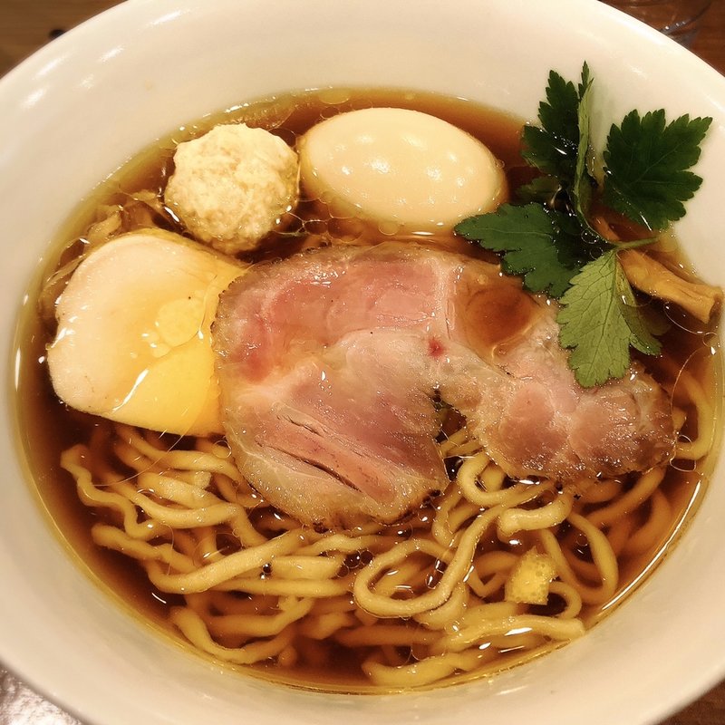 芳醇な味わい醤油ラーメン(想)