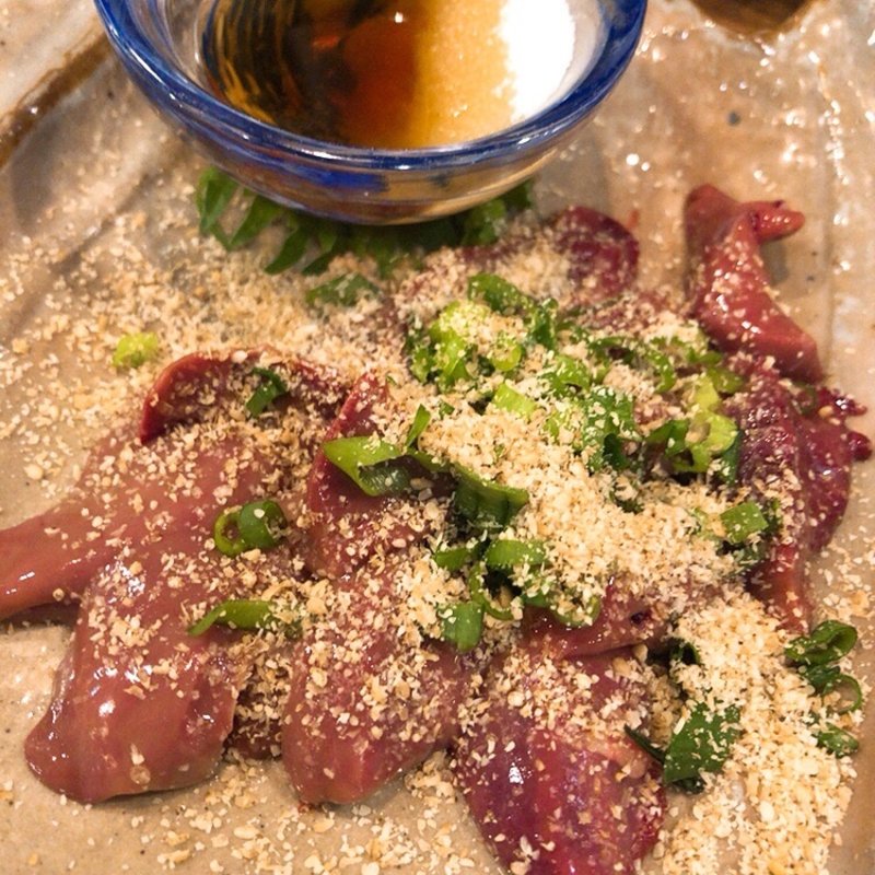 鷄レバ刺し(とり焼き千鳥)