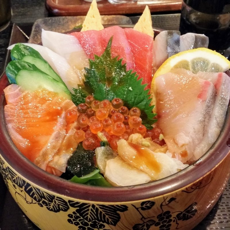 漁師なげこみ丼(道の駅くじのレストラン山海里)