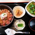 前沢牛ステーキ丼(牛進 矢巾店 （ギュウシン）)