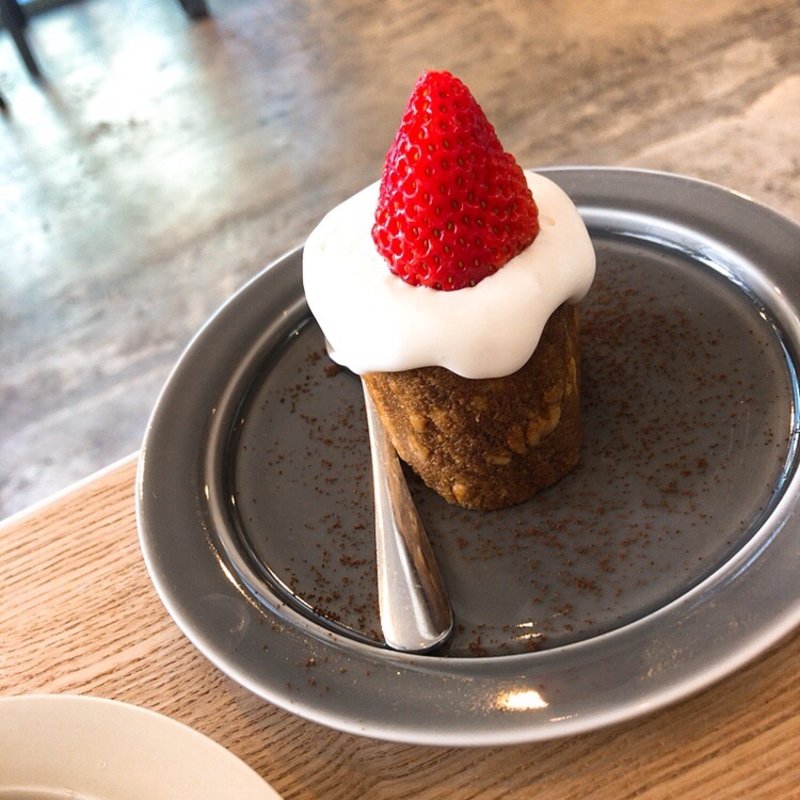 キャンドルケーキ(FUKCOFFEE)