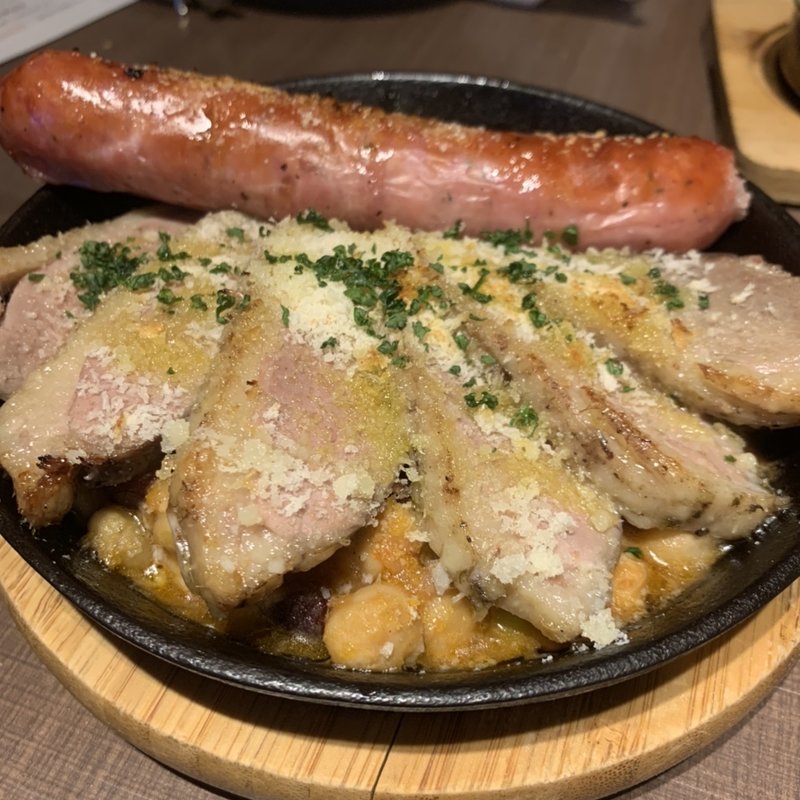 鴨フィレ肉とガーリックソーセージ(Cafe Xando)