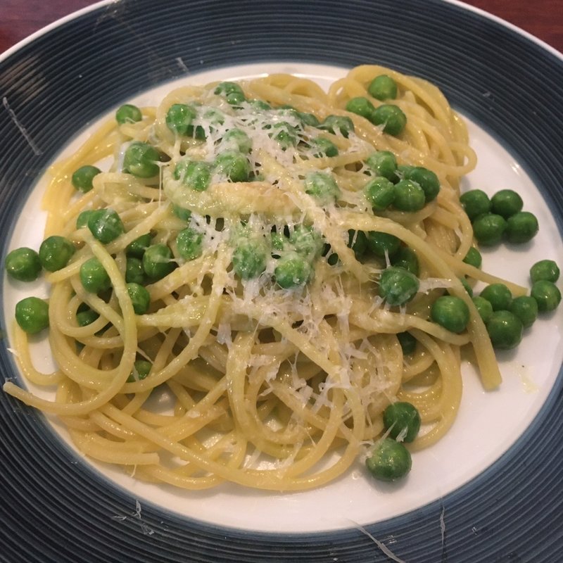 グリーンピースとペコリーノチーズのスパゲッティ(チリエージョ)