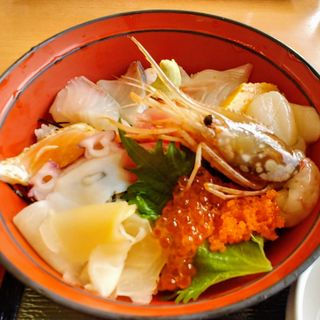海鮮丼(ねむの丘レストラン眺海 )
