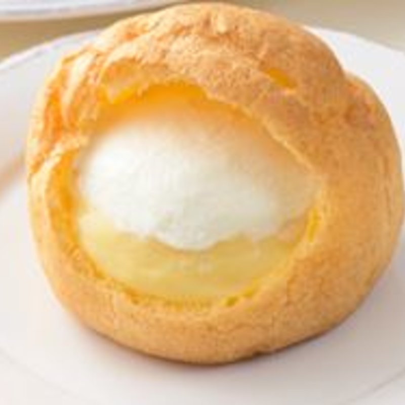 ジャンボシュークリーム(銀座コージーコーナー阪急三番街店)