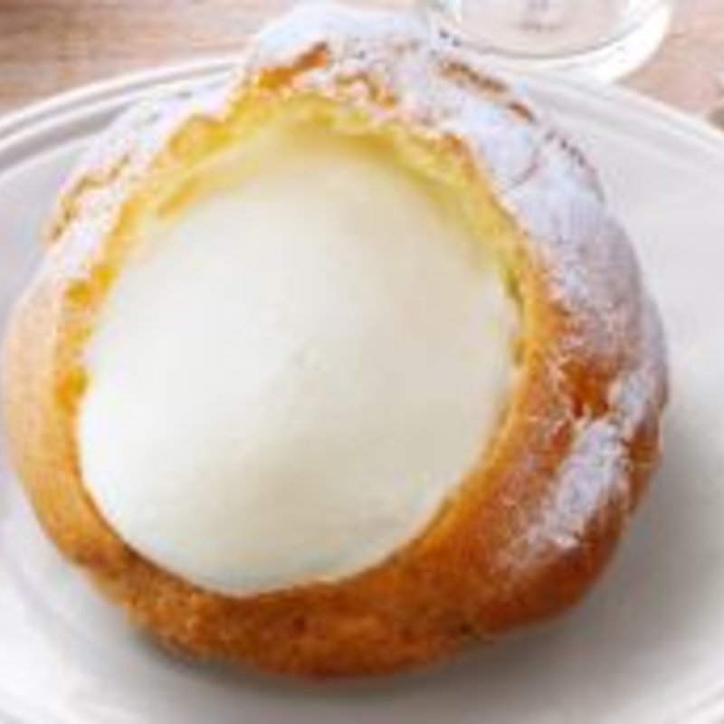 クリームシュー(銀座コージーコーナー阪急三番街店)