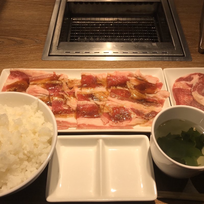 (焼き肉ライク)