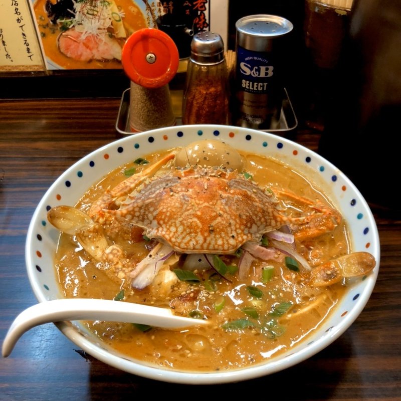 丸ごと渡り蟹濃厚トマト味噌クリーム麺(らー麺 あけどや )
