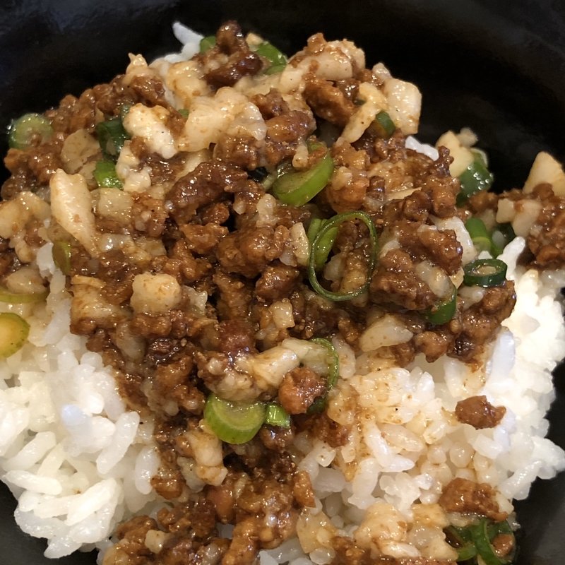 背脂肉みそ丼(こいけ屋 )