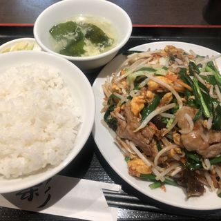 日替わり定食B 肉玉子キクラゲ野菜炒め(龍驤)