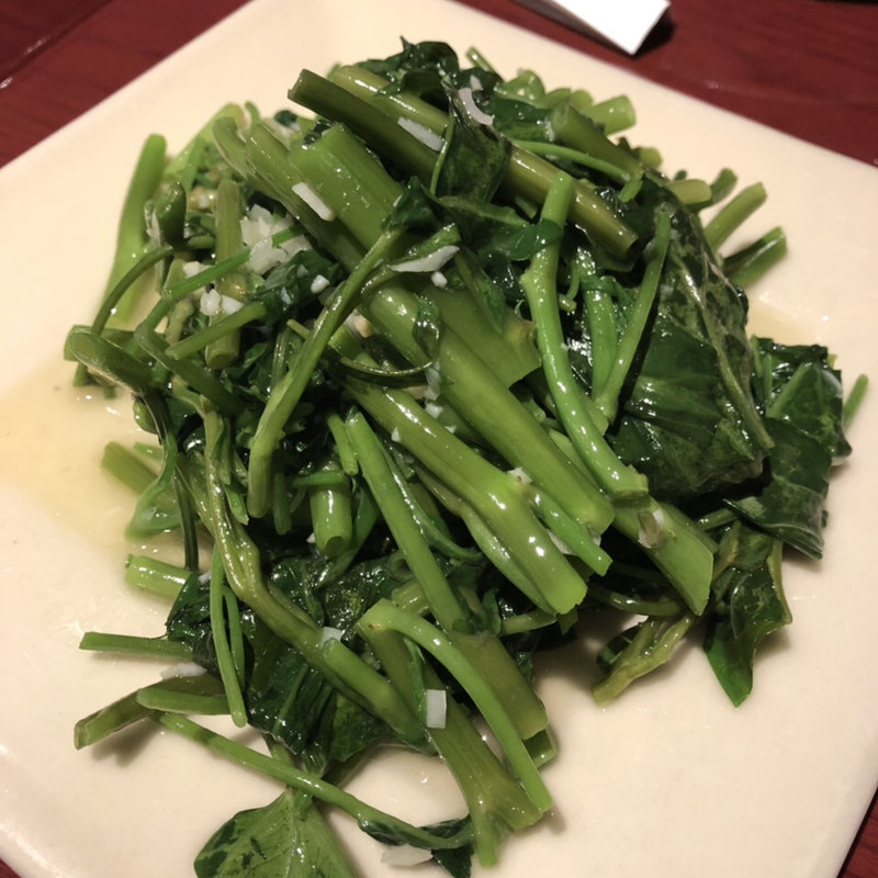 空芯菜のにんにく塩炒め(サンコウエンチャイナ・カフェ アンド ダイニング （SANKOUEN CHINA CAFE & DINING）)