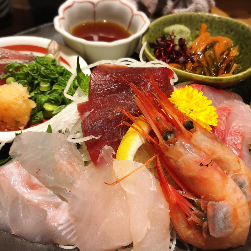 お刺身盛り合わせ(魚屋スタンドふじ子 ルクア店)