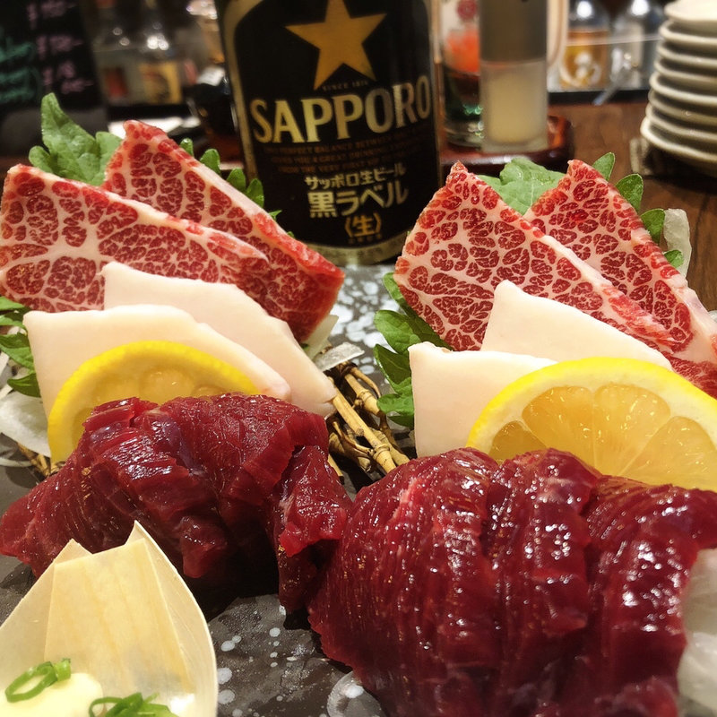 馬刺し盛り合わせ(居酒屋　感)