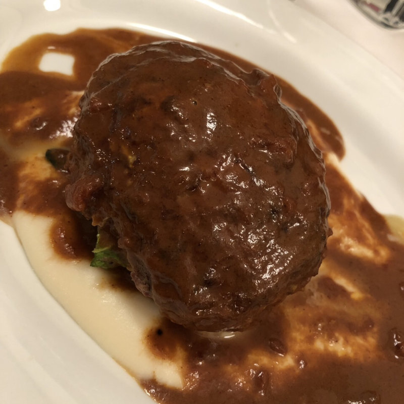 牛と豚のキャベツ入りハンバーグ(ビストロ石川亭 大手町店 )