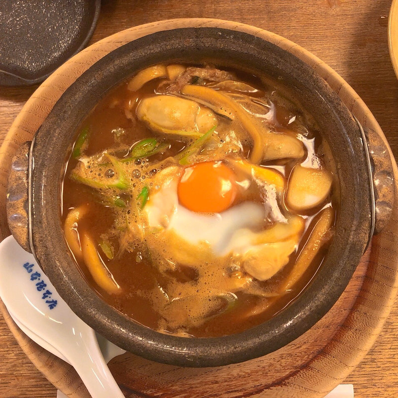 牡蠣入り味噌煮込うどん(山本屋本店 大門本店)