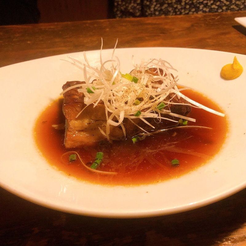 とろとろ豚角煮(カーヴ隠れや 北千住店)