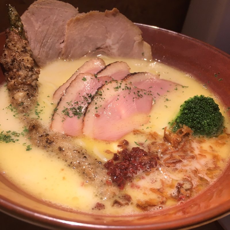 極 白(鶏白湯)(麺巧 潮 上野製麺所)