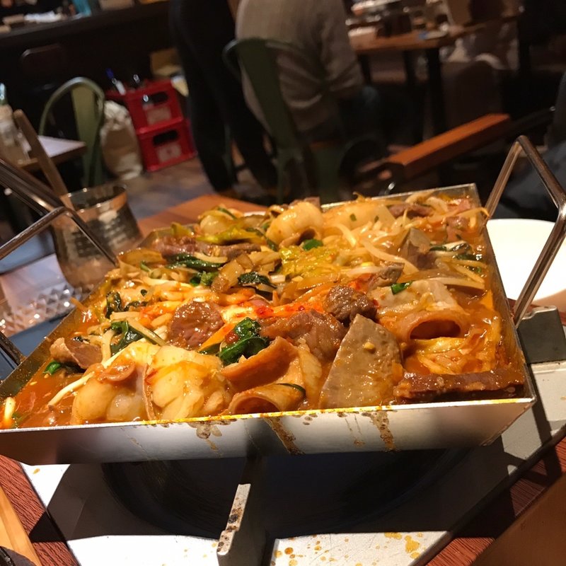 ちりとり鍋(ホルモン　モツデフ)