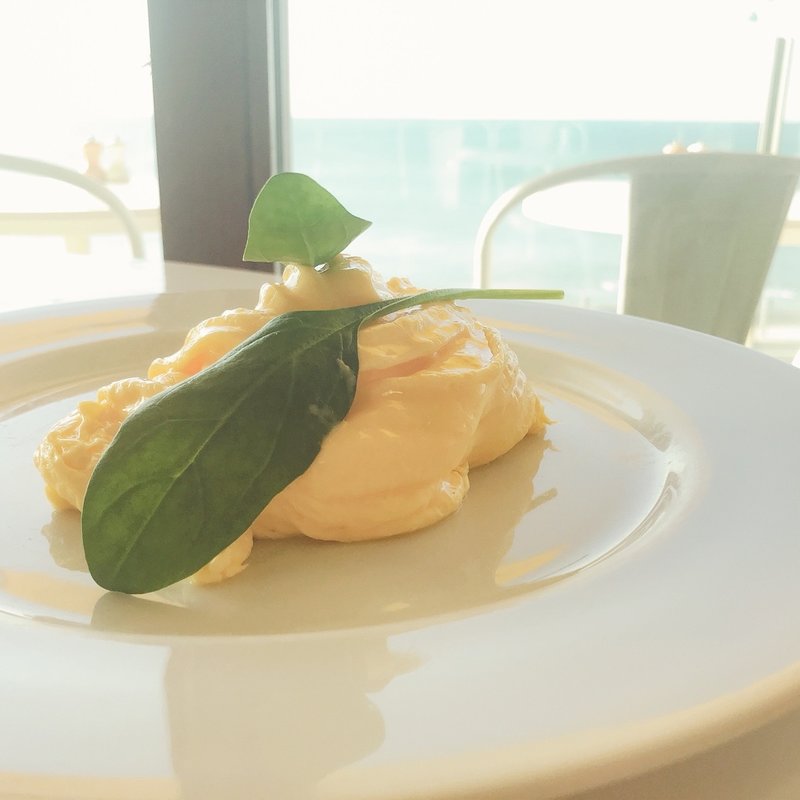 スクランブルエッグ&トースト(bills 七里ヶ浜)