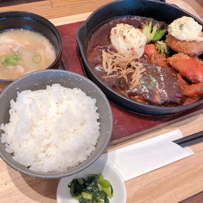 ハンバーグとえびクリームコロッケセット(上高地あずさ珈琲　伊川谷店)