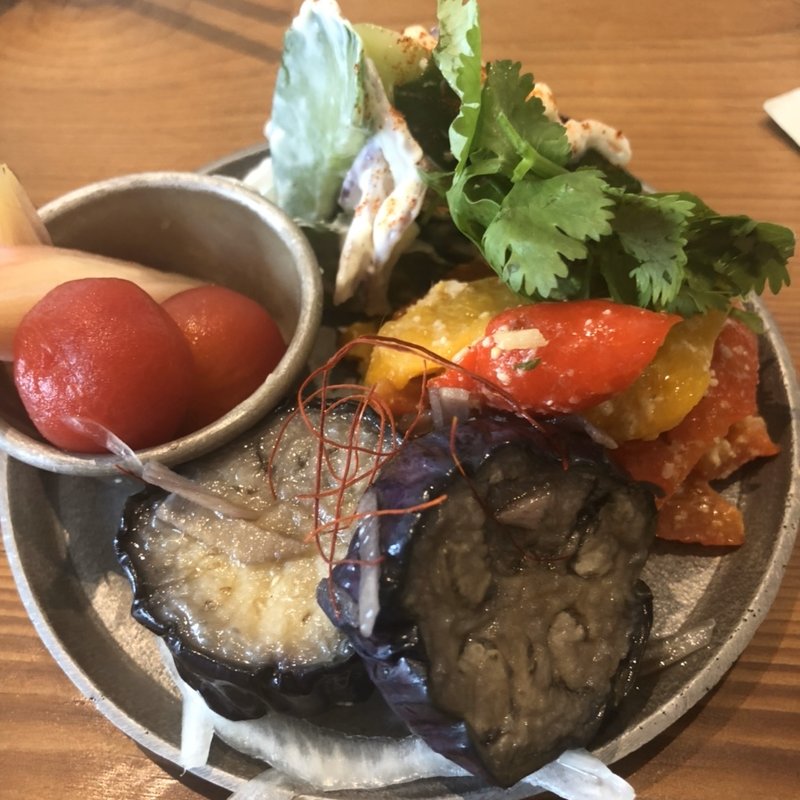 (MAKE ONE TWO (メイクワンツー）)