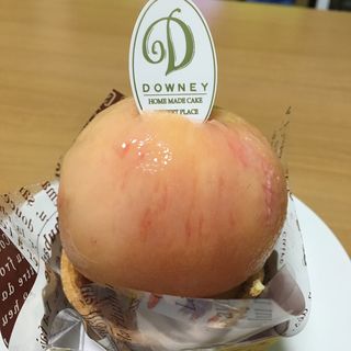 まるごと桃のケーキ(Cafe Downey クラシック店)