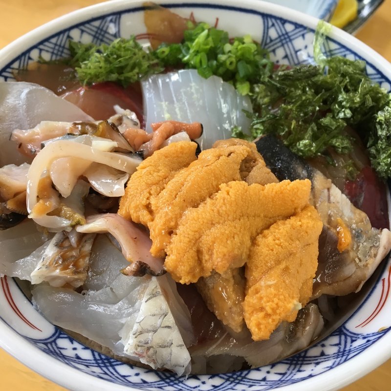 古事記ウニ入り丼(花房商店 （はなふさしょうてん）)