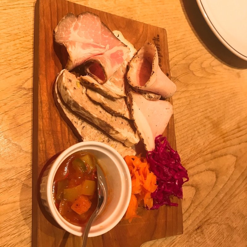 前菜ハム(Hylife pork Table)