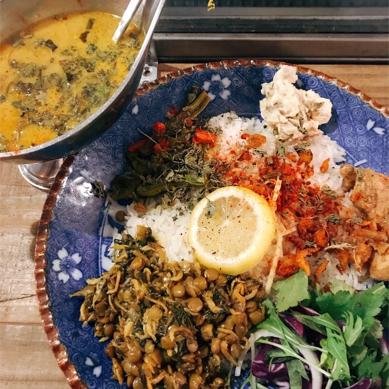 鰤と大根の ココナッツシルティンムルカレー(大衆スパイス酒場 ニューヤスダヤ)