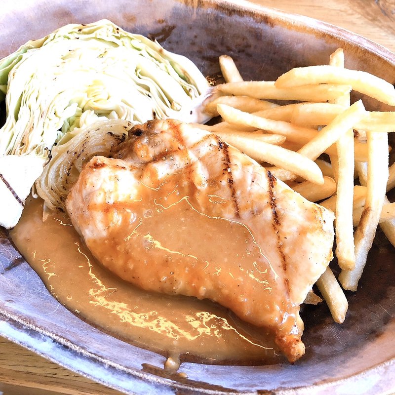 鶏のグリル(YONA YONA BEER WORKS SHINBASHI)