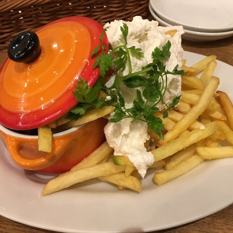 リコッタチーズのせポテトフライ(キッチン ティー)