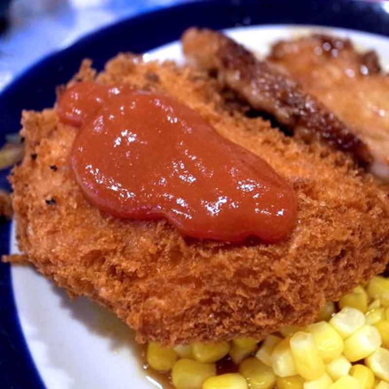 チーズ包みカニクリームコロッケ(レストラン ワールド )