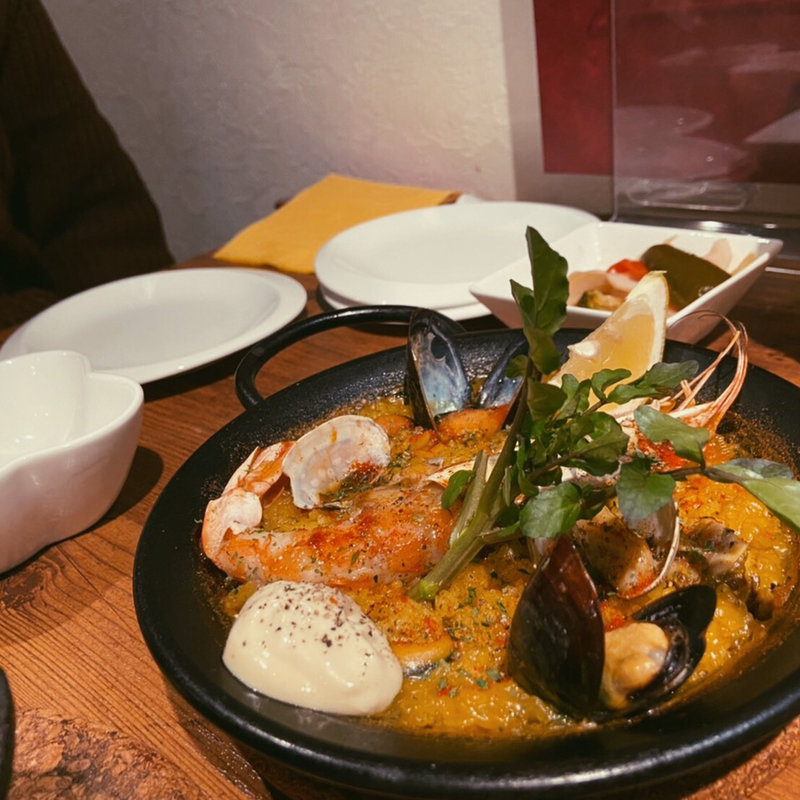 (オラオーレ スペインタパスと自然派ワインの店)