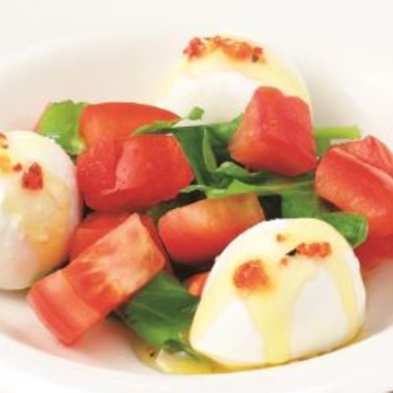 フレッシュチーズとトマトのサラダ(サイゼリヤ)