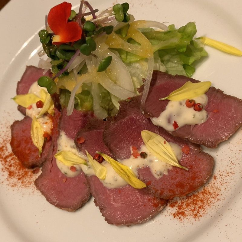 鹿肉のロースト(糀と燻　やま武)