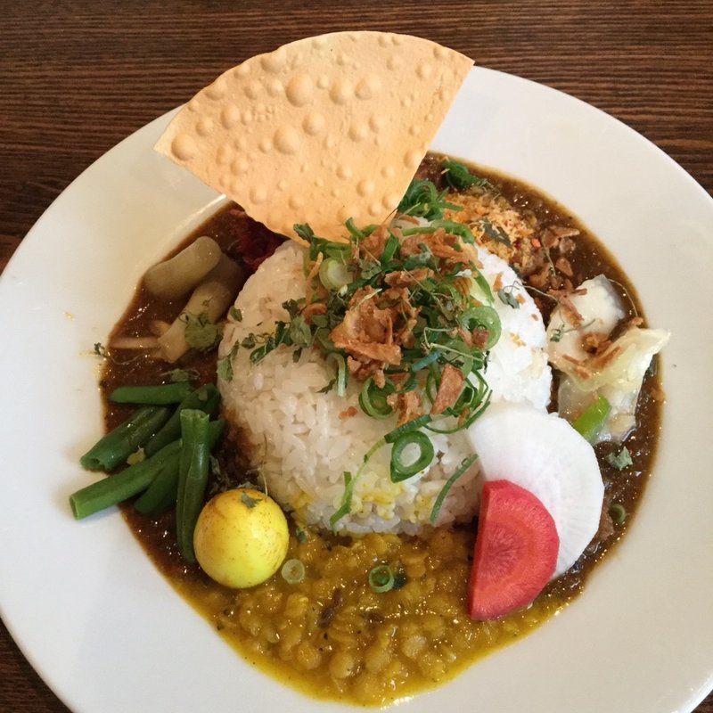 あいがけ(神戸カレー食堂　ラージクマール)