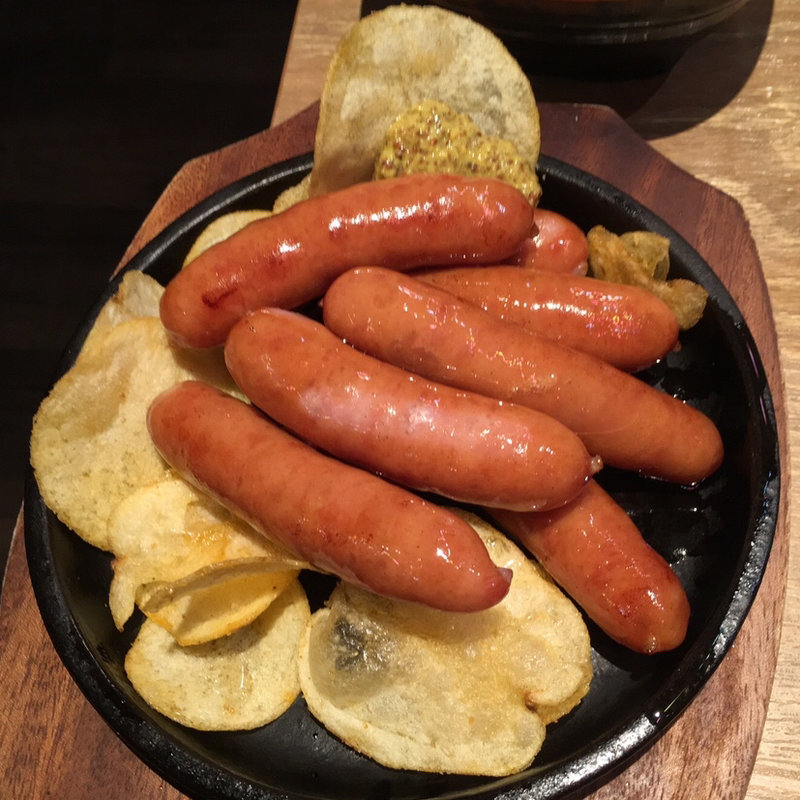 山盛りソーセージ(大衆酒場 ちばチャン総本店)