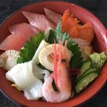 海鮮丼(村上水産 鳥取大砂丘店 )