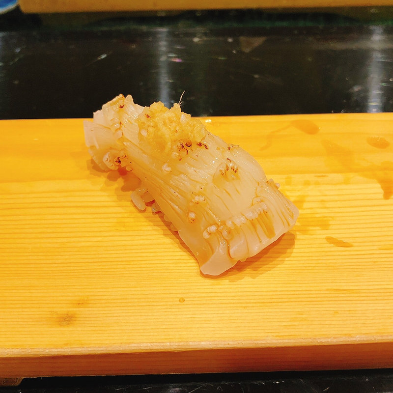 イカの握り(銀座まる伊寿司)