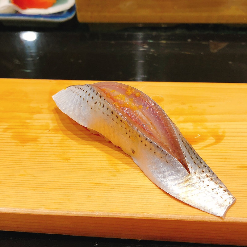 小肌の握り(銀座まる伊寿司)